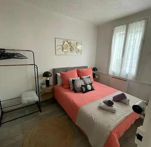 Superbe T2 De Caractere Au Centre Classe 3 Etoiles Τρουά