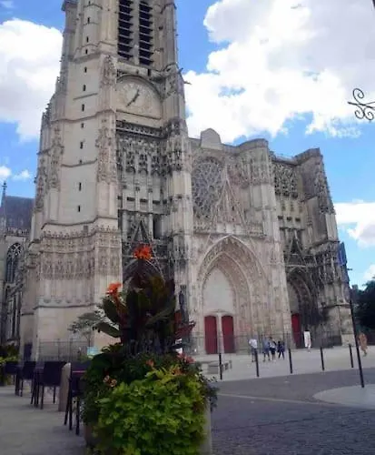 Superbe T2 De Caractere Au Centre Classe 3 Etoiles Διαμέρισμα