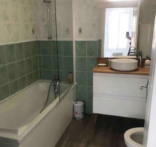 Superbe T2 De Caractere Au Centre Classe 3 Etoiles *